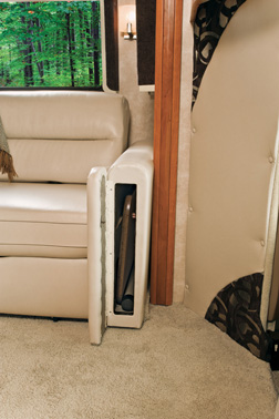 ���X�g�C�[�W�[ �e�[�u���X�g���[�W